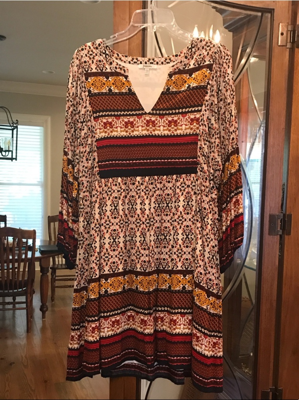 JODIFL Printed V-Neck Blouse in White, Mustard & Black